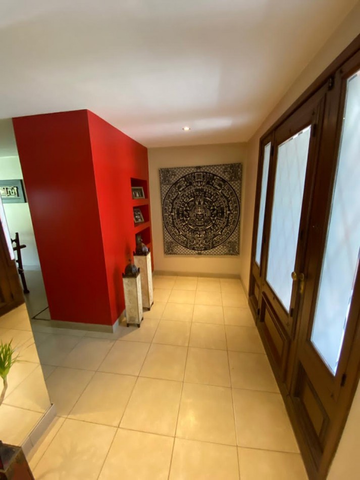 AV MATE DE LUNA 3900