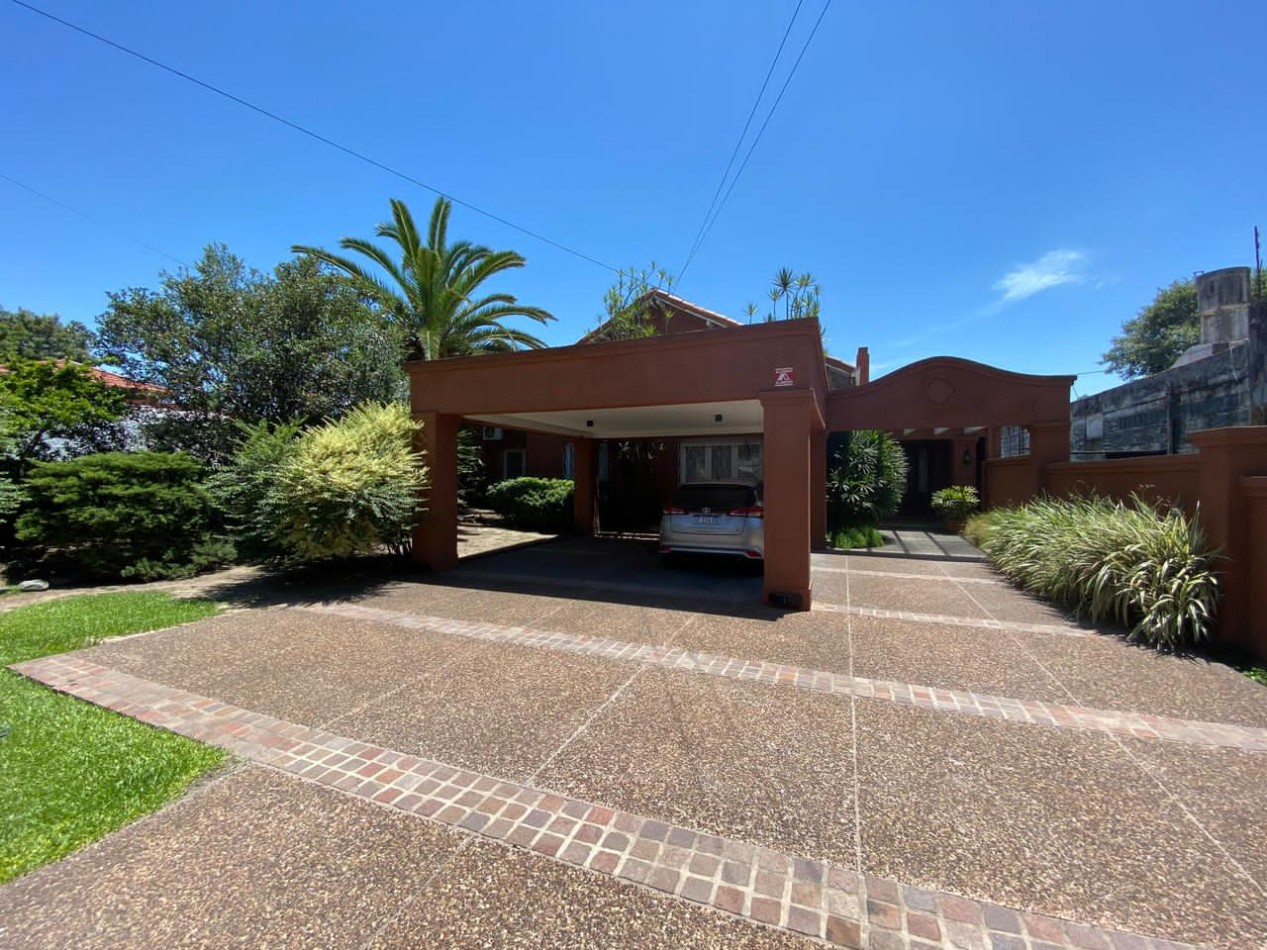 AV MATE DE LUNA 3900