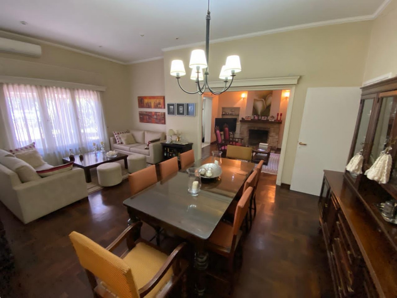 AV MATE DE LUNA 3900