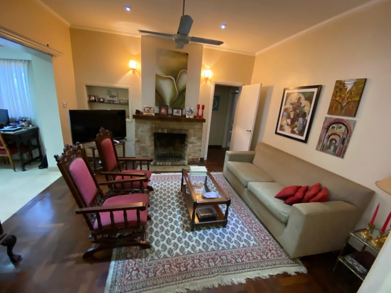 AV MATE DE LUNA 3900