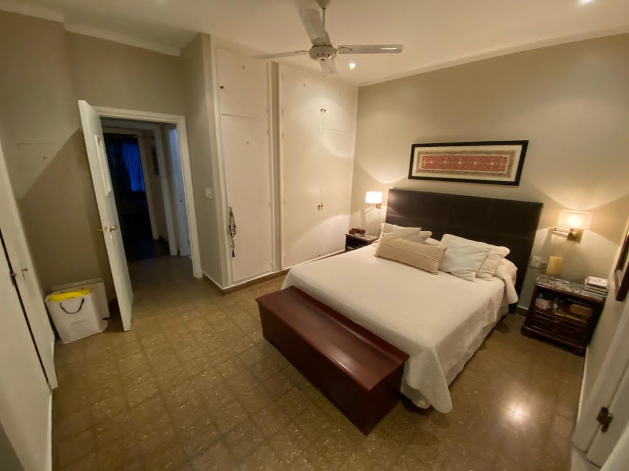 AV MATE DE LUNA 3900