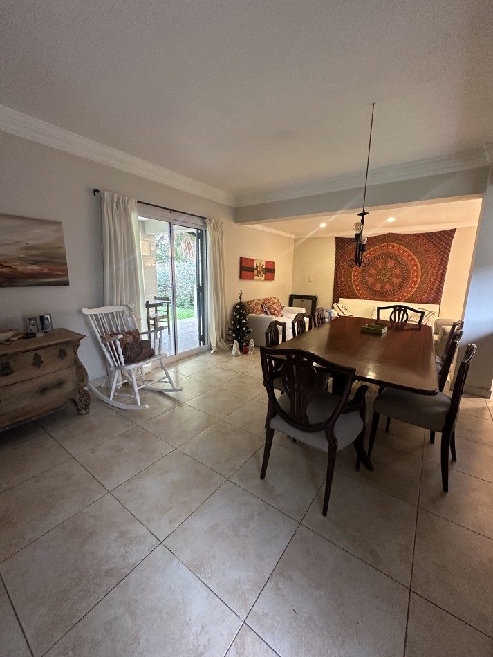 VICTORIA O´CAMPO Y B. 9 DE JULIO, YERBA BUENA.