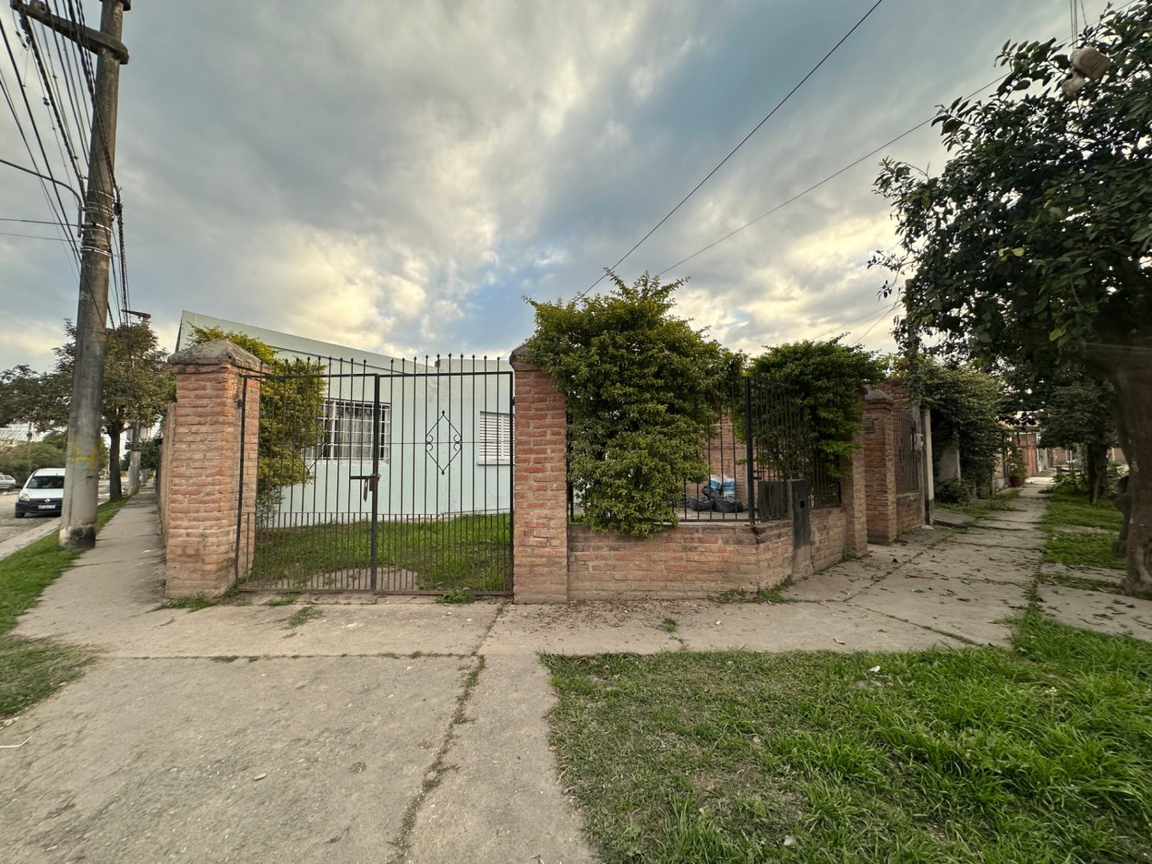 TUCUMAN Y J.B. TERAN 300, BARRIO LAS ACACIAS, YB.